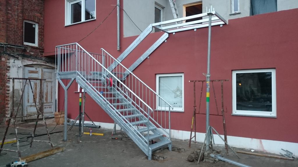 Metalltreppen Aus Polen Stahltreppen Aus Polen Zaune Gelander Tore In Magdeburg Handwerk Hausbau Garten Kleinanzeigen