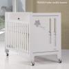 Niedliches Babybett mit Sternen-Dekor von TRAMA (Made in Portugal)
