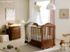 Süßes Retro Babybett mit Schaukelmechanismus Sofia
